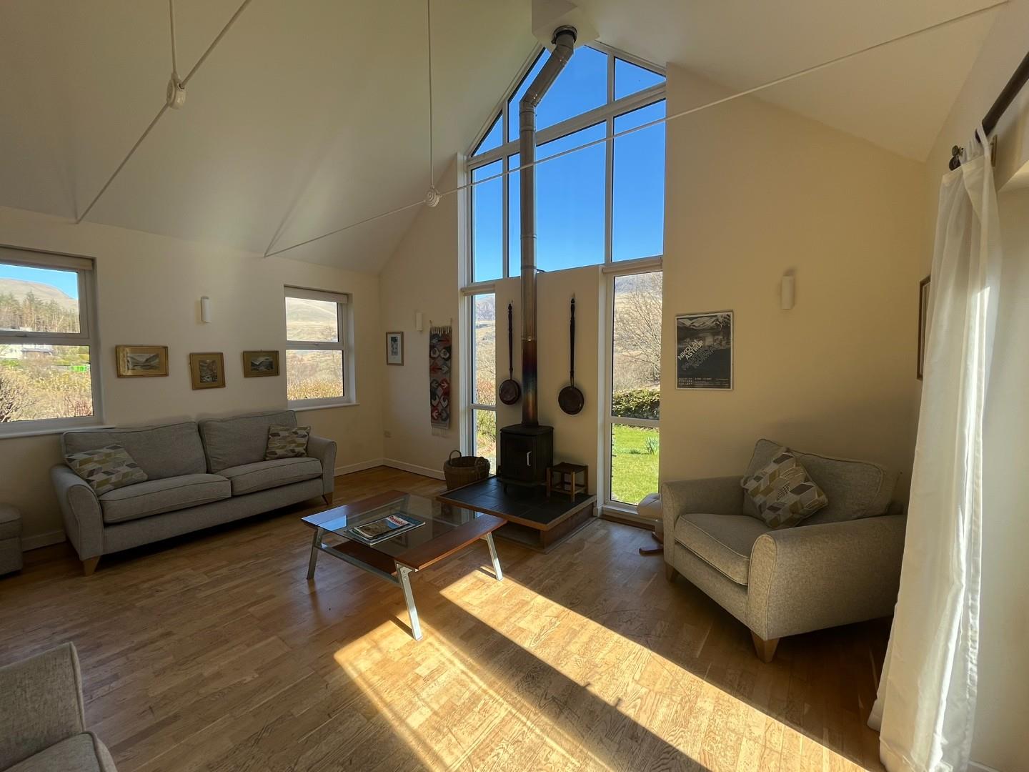 Living Room (1).JPEG